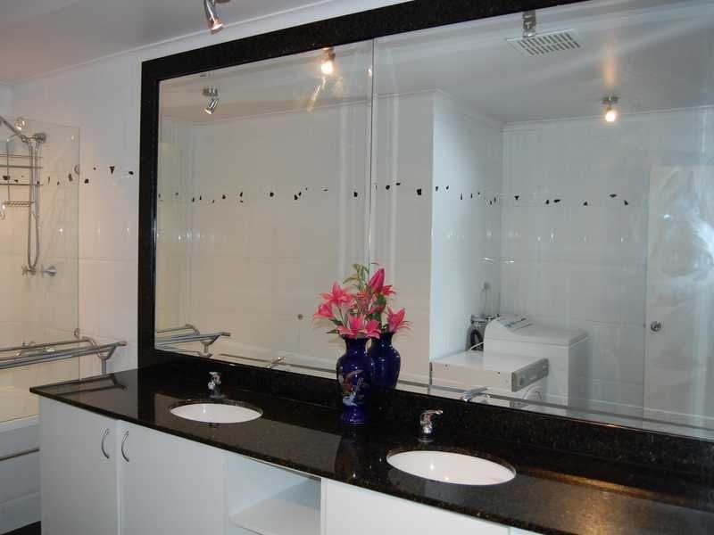 Unit 8/5 Christine Avenue, Miami QLD 4220