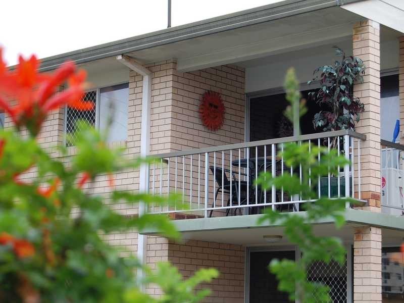 Unit 8/5 Christine Avenue, Miami QLD 4220