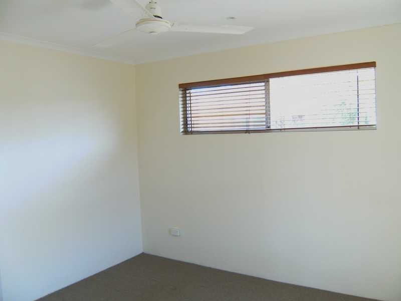 Unit 9/18 Ikkina Road, Burleigh Heads QLD 4220