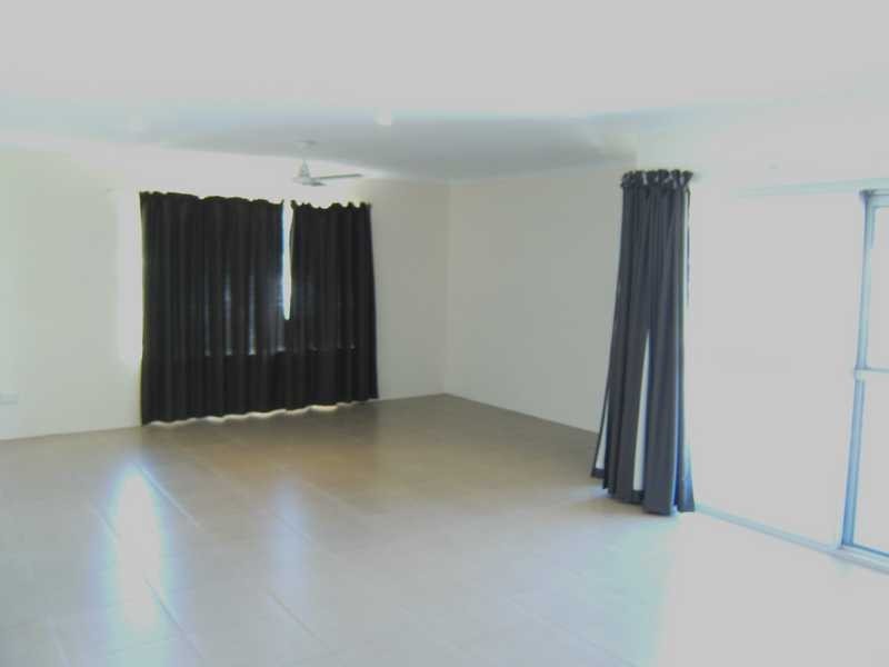 Unit 9/18 Ikkina Road, Burleigh Heads QLD 4220