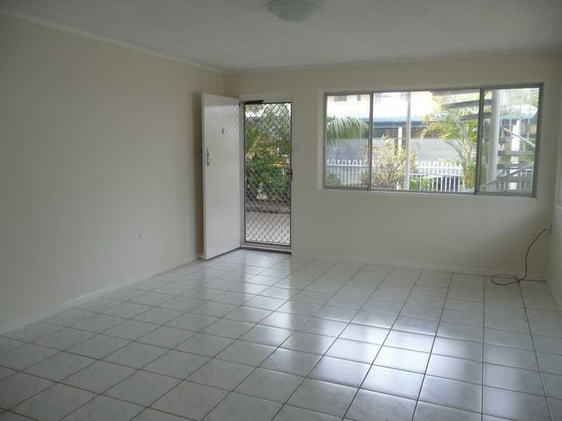 Unit 2/11 Awoonga Avenue, Burleigh Heads QLD 4220