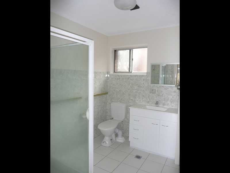 Unit 2/11 Awoonga Avenue, Burleigh Heads QLD 4220