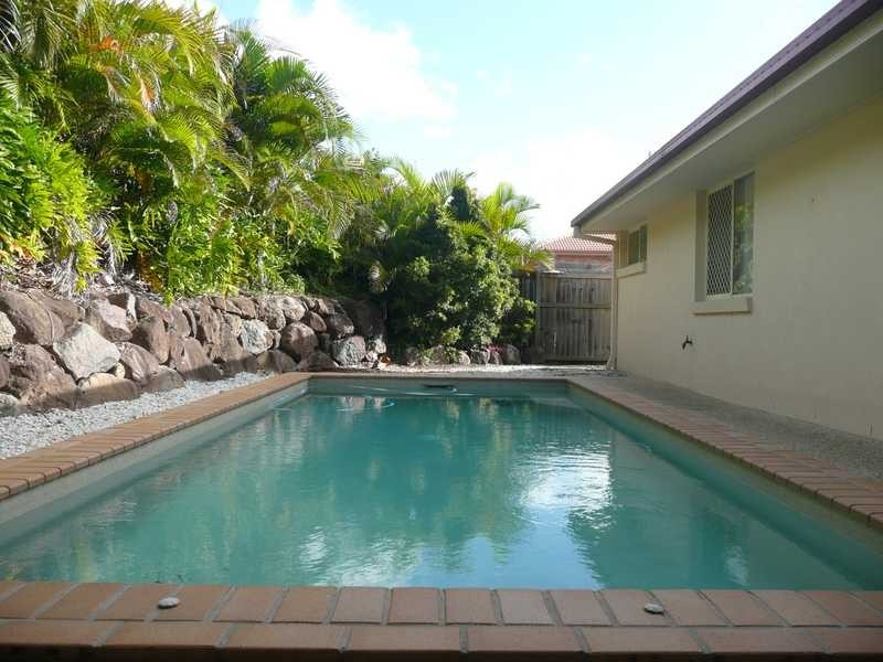 27 Cowell Drive, Burleigh Heads QLD 4220