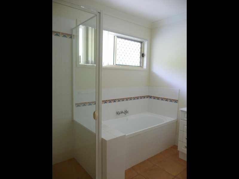 27 Cowell Drive, Burleigh Heads QLD 4220