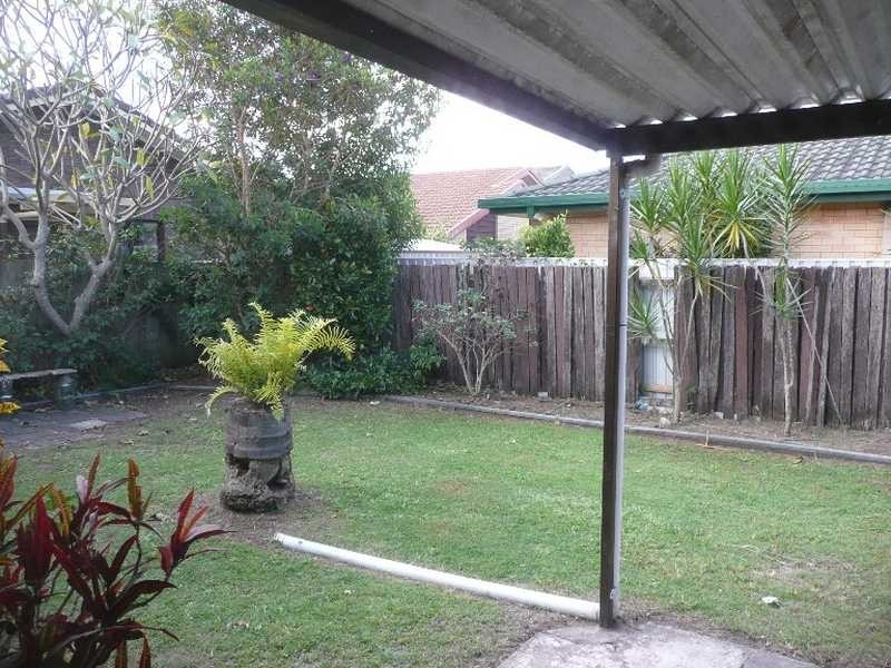 2/97 Christine Avenue, Burleigh Waters QLD 4220