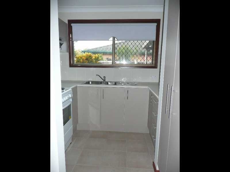 2/97 Christine Avenue, Burleigh Waters QLD 4220