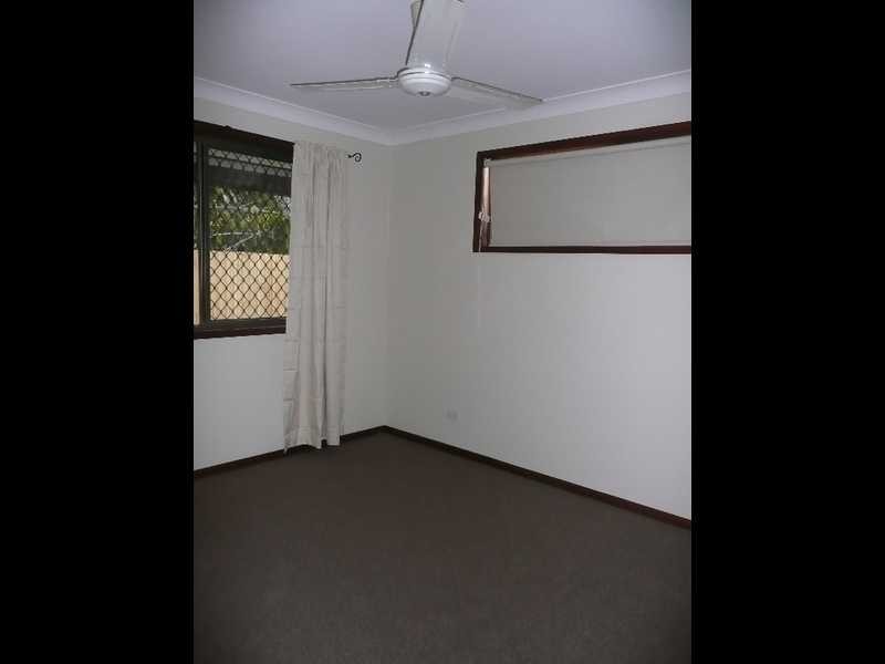 2/97 Christine Avenue, Burleigh Waters QLD 4220