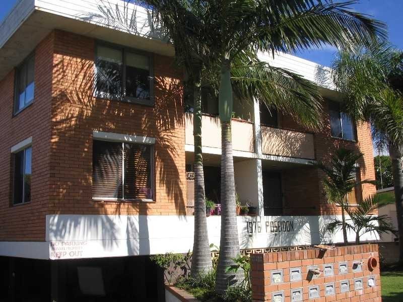 Unit 5/1976 Gold Coast Highway, Burleigh Heads QLD 4220