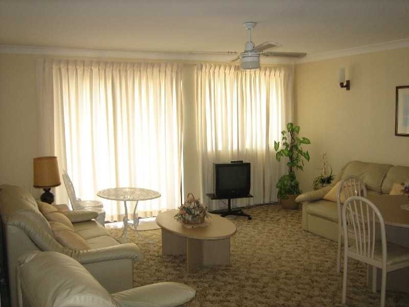 Unit 11/96 The Esplanade, Burleigh Heads QLD 4220