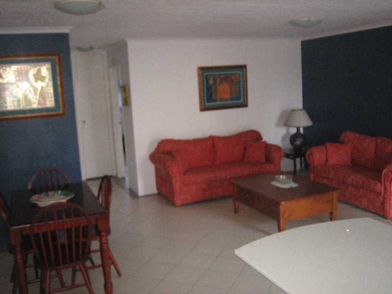 Unit 8/5 Christine Avenue, Burleigh Heads QLD 4220