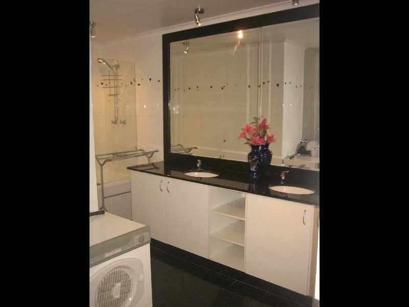 Unit 8/5 Christine Avenue, Burleigh Heads QLD 4220