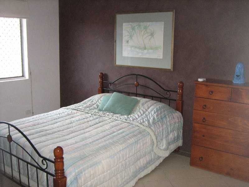 Unit 8/5 Christine Avenue, Burleigh Heads QLD 4220