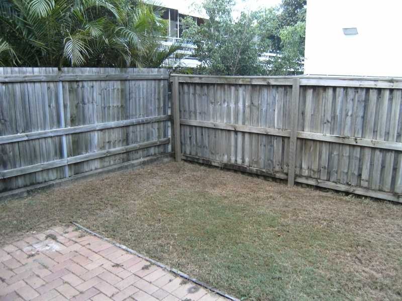 2/41 Seashell Avenue, Mermaid Beach QLD 4218