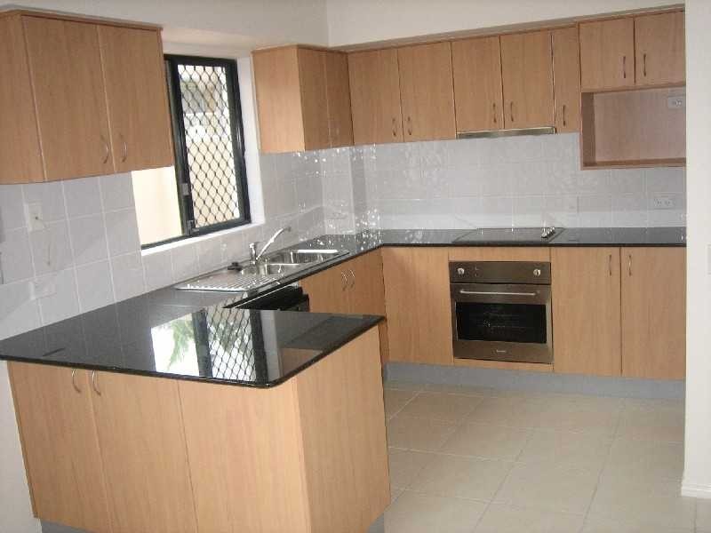 Unit 1/2008 Gold Coast Highway, Miami QLD 4220