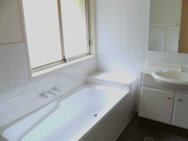 157 Harrier Drive, Burleigh Waters QLD 4220