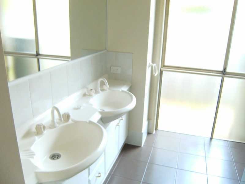 157 Harrier Drive, Burleigh Waters QLD 4220