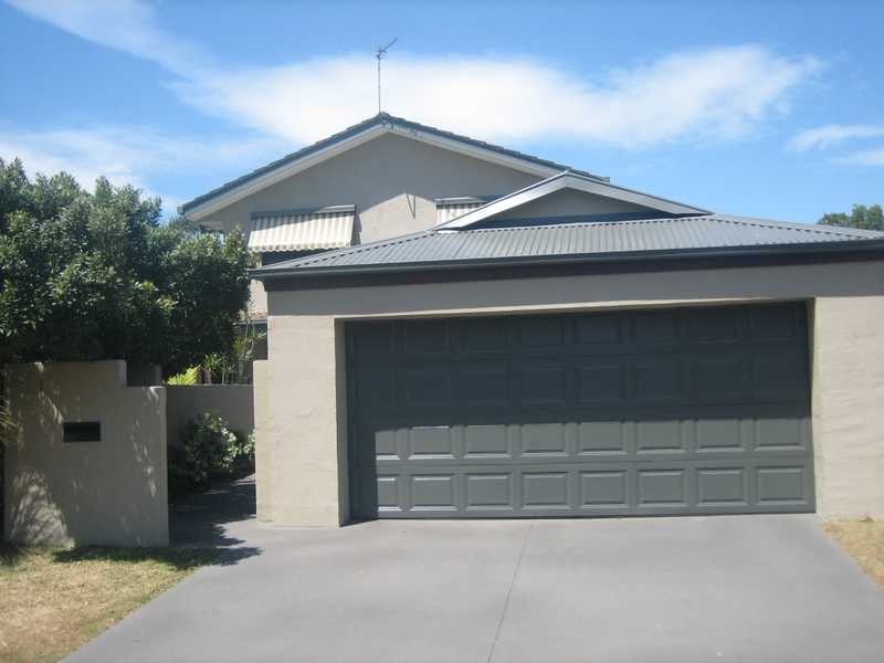 15 Spoonbill Court, Burleigh Waters QLD 4220