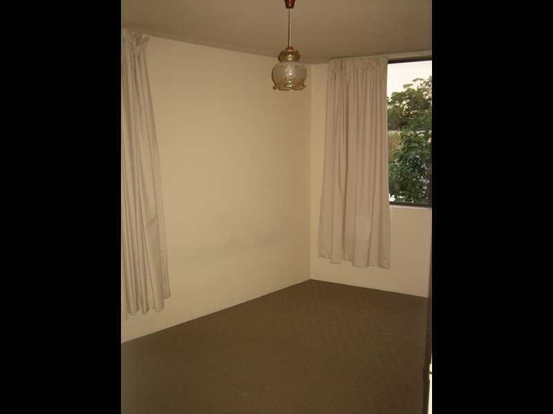 Unit 5/30 Ikkina Road, Burleigh Heads QLD 4220