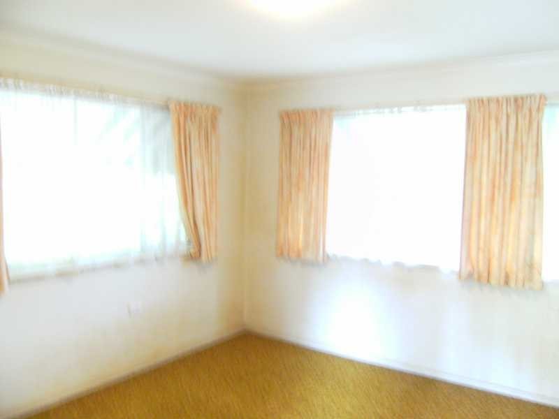 Unit 2/6 Ikkina Road, Burleigh Heads QLD 4220