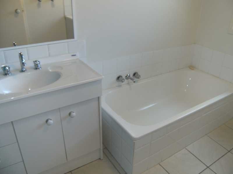 Unit 3/1881 Gold Coast Highway, Burleigh Heads QLD 4220