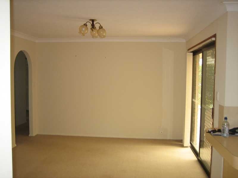 11 Cuckoo Crescent, Burleigh Waters QLD 4220