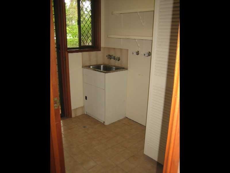 11 Cuckoo Crescent, Burleigh Waters QLD 4220