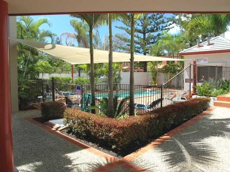 Unit 3/1937 Gold Coast Highway, Burleigh Heads QLD 4220