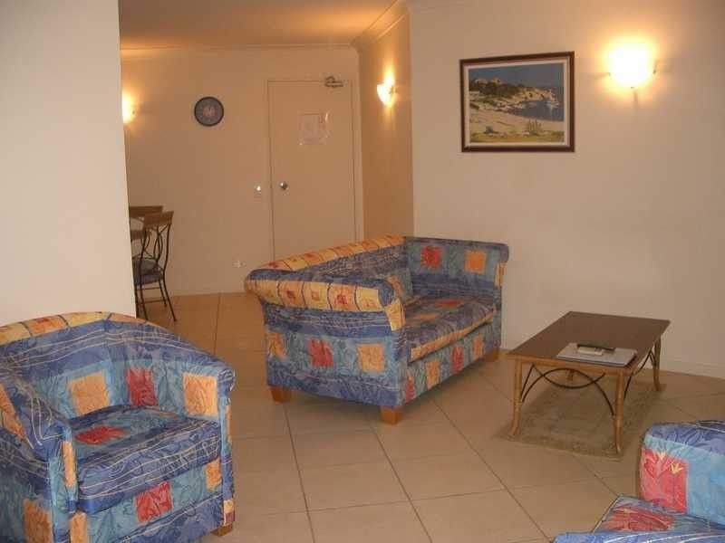 Unit 3/1937 Gold Coast Highway, Burleigh Heads QLD 4220