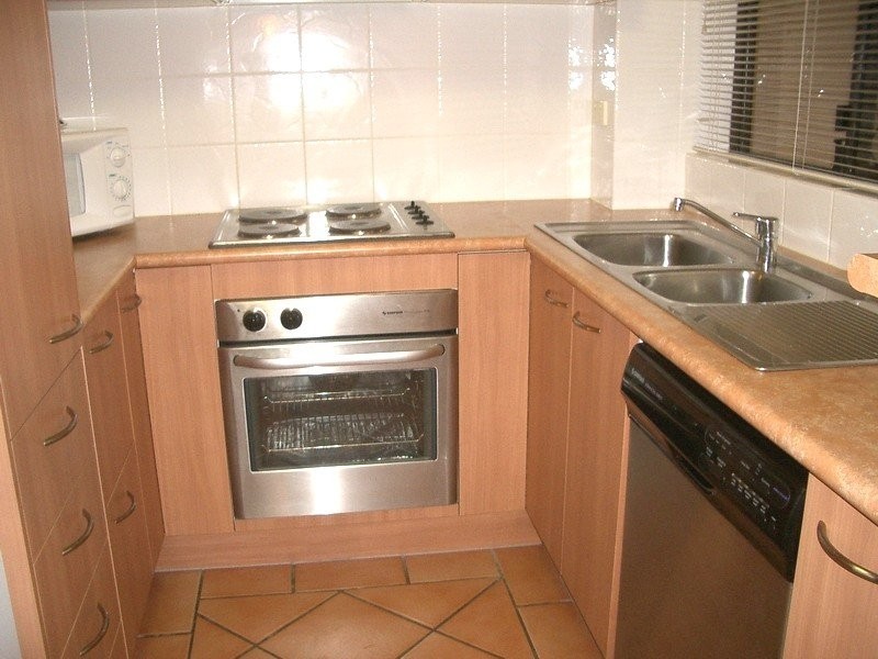 Unit 3/1937 Gold Coast Highway, Burleigh Heads QLD 4220