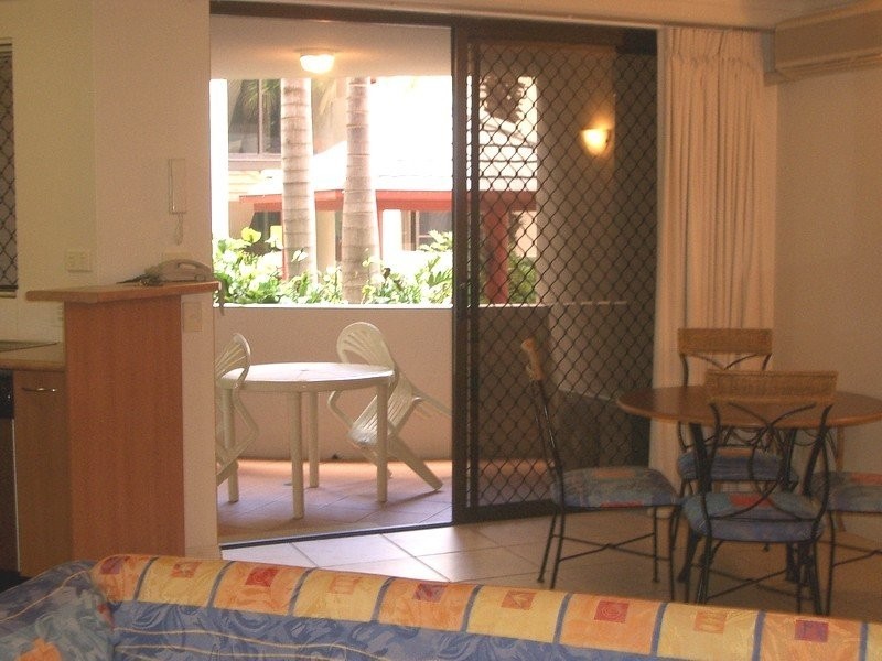 Unit 3/1937 Gold Coast Highway, Burleigh Heads QLD 4220