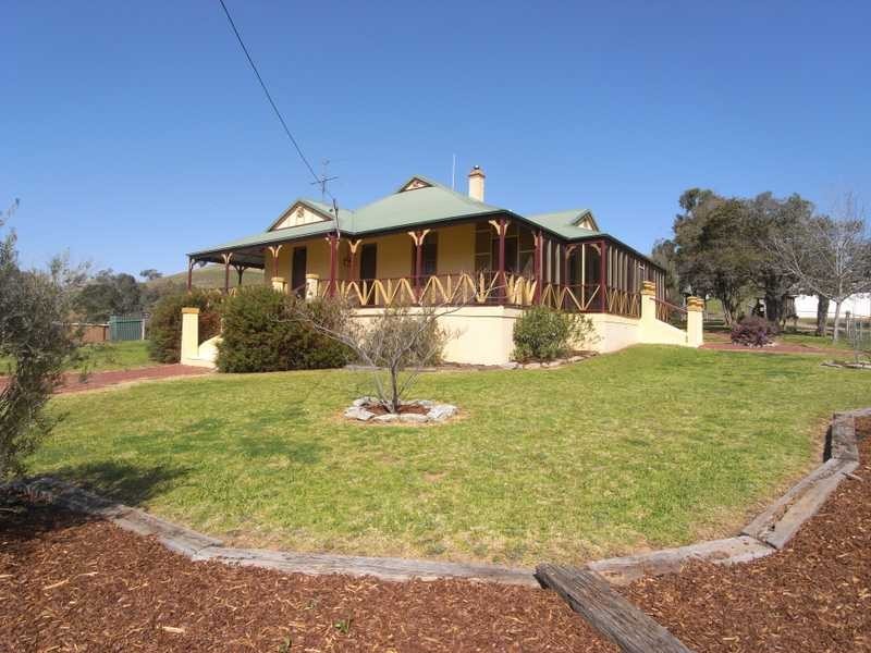 301 Burra Road, Gundagai NSW 2722