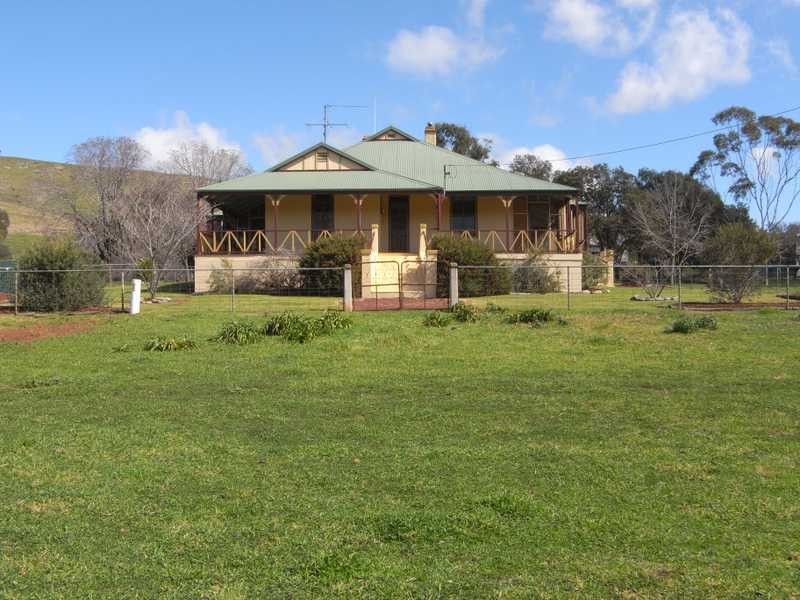 301 Burra Road, Gundagai NSW 2722