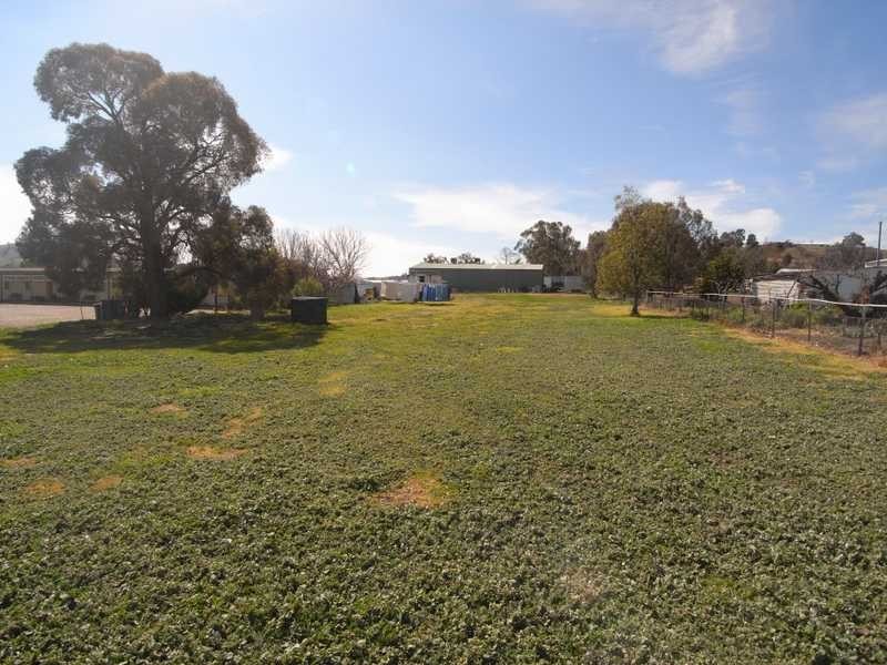 116 Mount Street, Gundagai NSW 2722