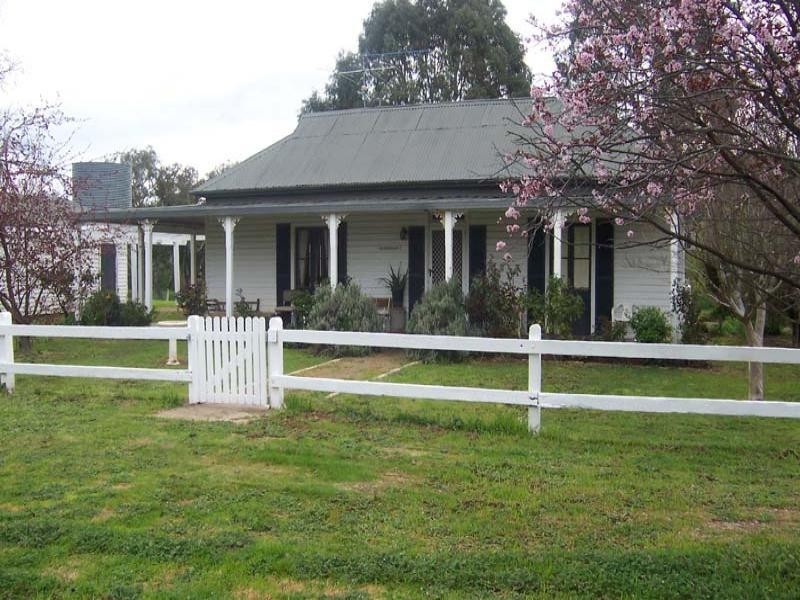 6 Lewins Lane, Tumblong NSW 2729