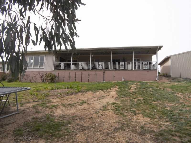 73 Eagle Street, Gundagai NSW 2722