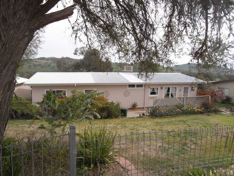 73 Eagle Street, Gundagai NSW 2722