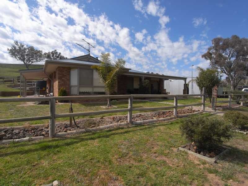 46 Tarrabandra Road, Gundagai NSW 2722