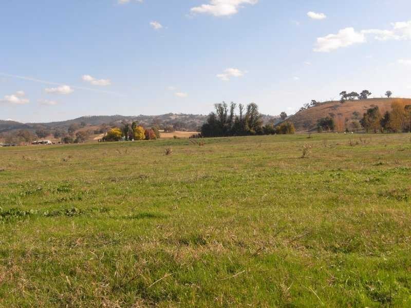 2 Adelong Road, Tumblong NSW 2729