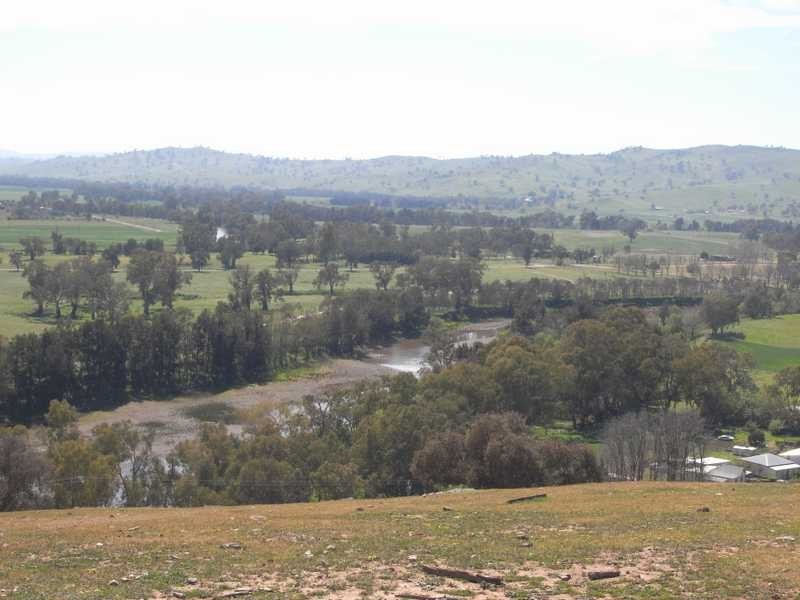 13 Fry Street, Gundagai NSW 2722