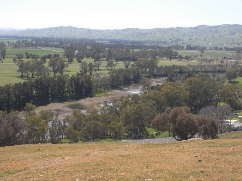 13 Fry Street, Gundagai NSW 2722