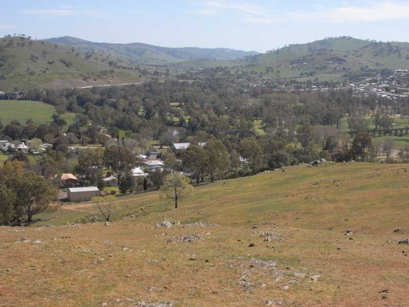 13 Fry Street, Gundagai NSW 2722