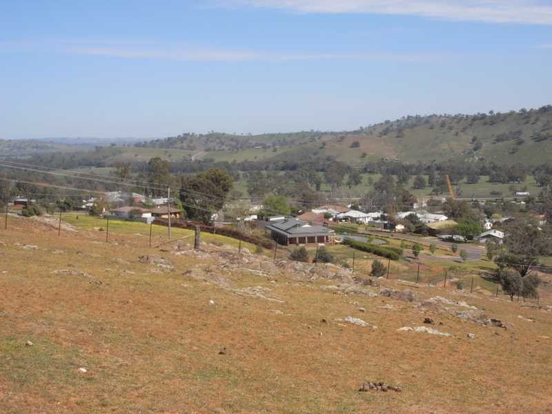 13 Fry Street, Gundagai NSW 2722