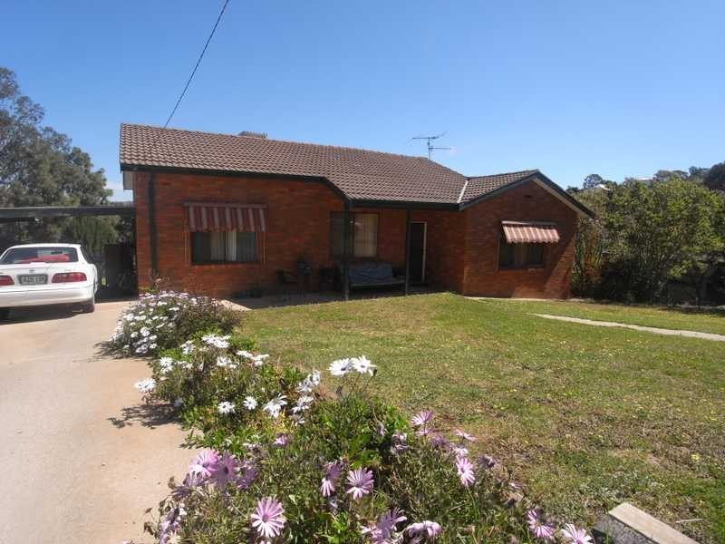 40 Hanley Street, Gundagai NSW 2722