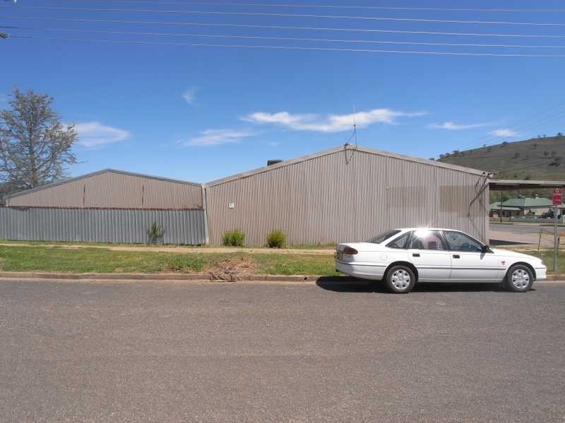 61 West Street, Gundagai NSW 2722
