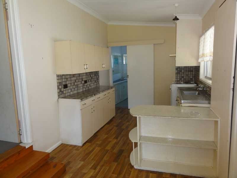 62 West Street, Gundagai NSW 2722