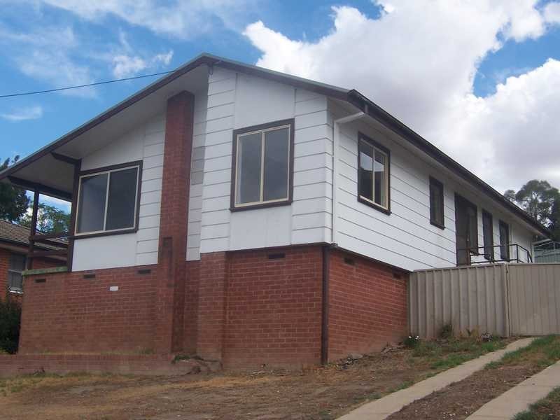 180 Punch Street, Gundagai NSW 2722