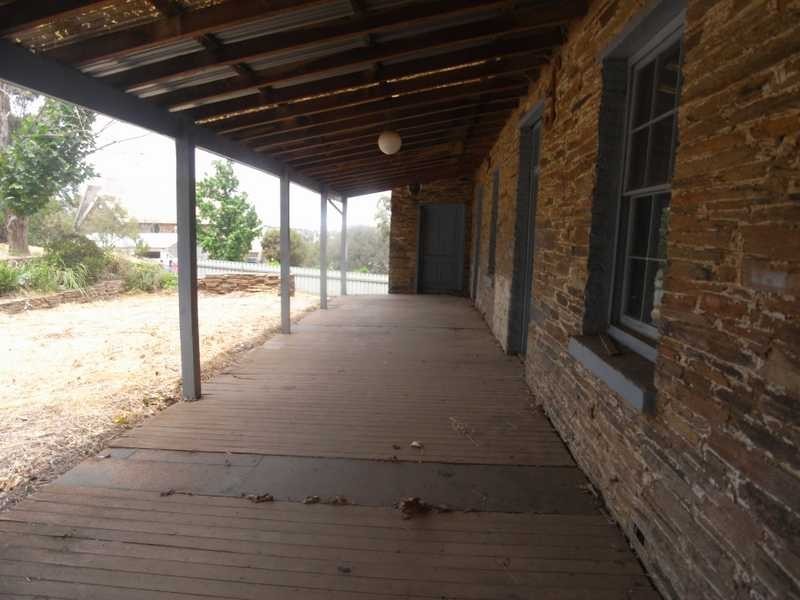 43 Otway Street, Gundagai NSW 2722