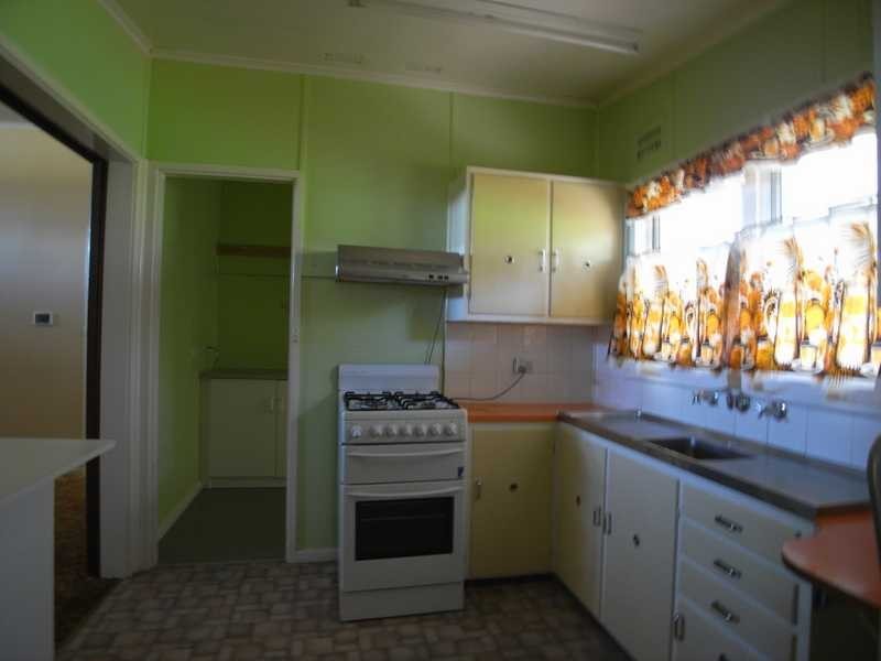 80 West Street, Gundagai NSW 2722