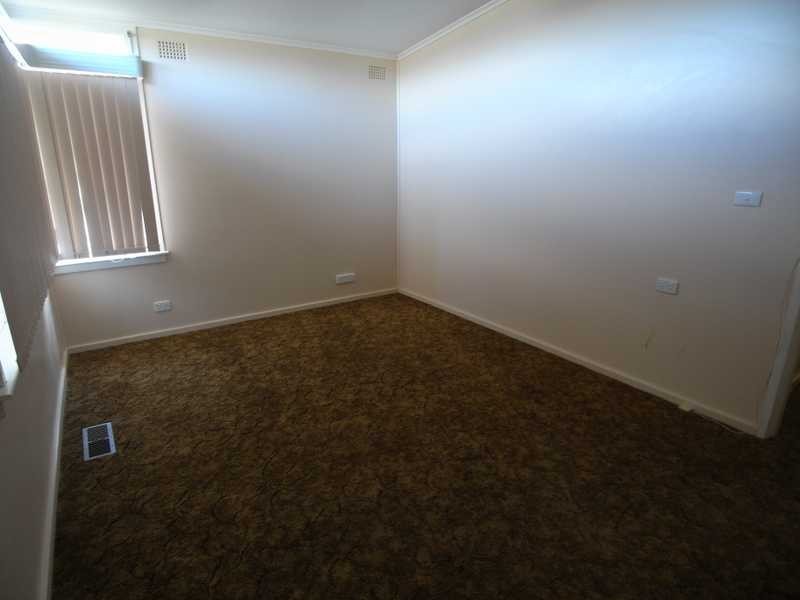 80 West Street, Gundagai NSW 2722