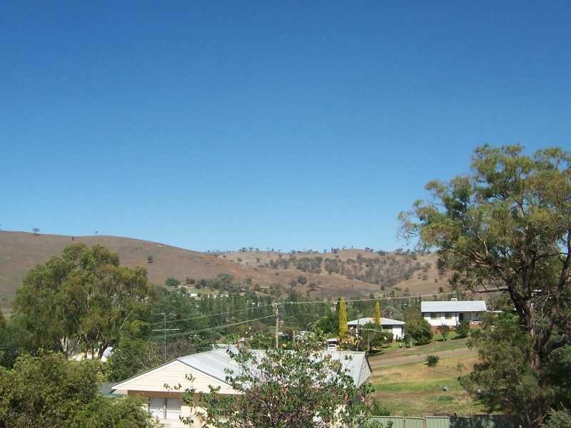 80 West Street, Gundagai NSW 2722